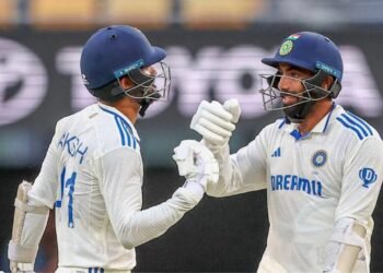 ಜಸ್ಪ್ರಿತ್ ಬುಮ್ರಾ ಅನುಪಸ್ಥಿತಿಯಲ್ಲಿ ಆಕಾಶ್ ದೀಪ್ರನ್ನೇ ಏಕೆ ಪರಿಗಣಿಸಬೇಕು ಎಂದ ಮಾಜಿ ಬೌಲರ್