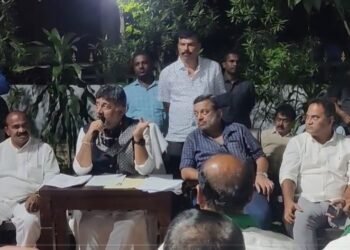 ಡಿಕೆಶಿ ಭೇಟಿ ಮಾಡಿದ ರೈತ ನಿಯೋಗ