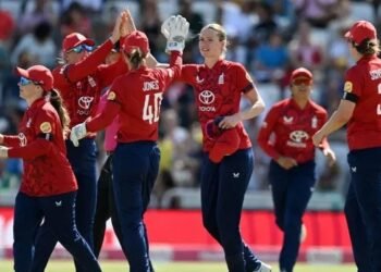 ಇಂಗ್ಲೆಂಡ್‌ಗೆ ಬಿಗ್ ಶಾಕ್! ಭಾರತದ ವಿರುದ್ಧದ 3ನೇ ಪಂದ್ಯದಿಂದ ನಾಯಕಿ ಹೊರಕ್ಕೆ, ಸರಣಿ ಕೈಜಾರುವ ಭೀತಿ!