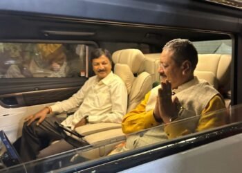 ಒಟ್ಟಾಗಿ ಕಾಣಿಸಿಕೊಂಡ ರೆಬೆಲ್ ನಾಯಕರು