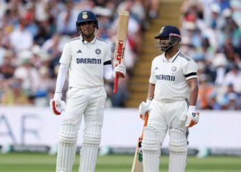 ಟೆಸ್ಟ್ ಕ್ರಿಕೆಟ್ನಲ್ಲಿ ದಾಖಲೆಯ 587 ರನ್: ಪಾಕ್ ದಾಖಲೆ ಮುರಿದ ಟೀಮ್ ಇಂಡಿಯಾ!