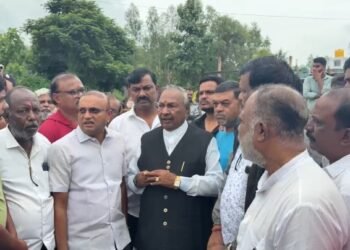 ಅನ್ಯ ಕೋಮಿನ ವ್ಯಕ್ತಿಯಿಂದ ಗಣಪತಿ ವಿಗೃಹಕ್ಕೆ ಅಗೌರವ: ಸ್ಥಳಕ್ಕೆ ಮಾಜಿ ಡಿಸಿಎಂ ಈಶ್ವರಪ್ಪ ಭೇಟಿ