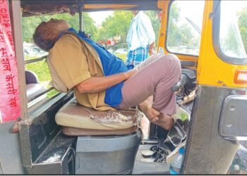 ಆಟೋದಲ್ಲಿ ಕುಳಿತಿದ್ದಾಗಲೇ ಚಾಲಕ ಸಾವು