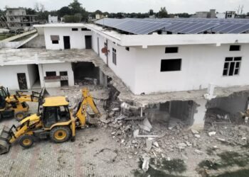 ಮತಾಂತರಕ್ಕಾಗಿ ಉತ್ತರಪ್ರದೇಶದ ಚಂಗೂರ್ ಬಾಬಾಗೆ ಇಸ್ಲಾಮಿಕ್ ದೇಶಗಳಿಂದ ಹರಿದುಬಂದಿತ್ತು 300 ಕೋಟಿ ರೂ.?