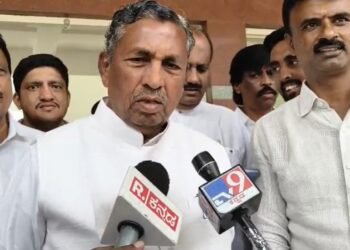 ಸಿಎಂ ಸ್ಥಾನದ ಬಗ್ಗೆ ಸೋನಿಯಾ, ರಾಹುಲ್‌ ನಿರ್ಧರಿಸುತ್ತಾರೆ