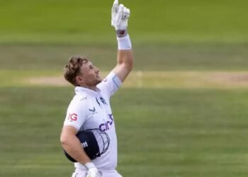 ಜೋ ರೂಟ್ ಹೊಸ ಮೈಲಿಗಲ್ಲು: ಲಾರ್ಡ್ಸ್‌ನಲ್ಲಿ ದಾಖಲೆಯ 8ನೇ ಶತಕ, ದ್ರಾವಿಡ್‌-ಸ್ಮಿತ್‌ ಹಿಂದಿಕ್ಕಿದ ಇಂಗ್ಲೆಂಡ್ ದಿಗ್ಗಜ!