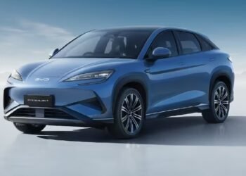 ಭಾರತದ ಪ್ರೀಮಿಯಂ ಇವಿ ಮಾರುಕಟ್ಟೆಗೆ ಟೆಸ್ಲಾ ಎಂಟ್ರಿ: ಯಾವ ಕಾರುಗಳಿಗೆ ಸ್ಪರ್ಧೆ ಖಚಿತ