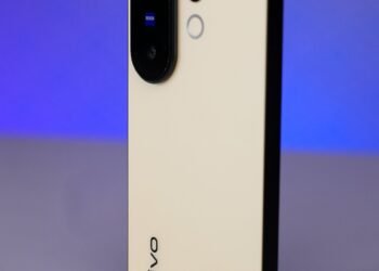 ವಿವೋ ಎಕ್ಸ್200 ಎಫ್ಇ ಭಾರತಕ್ಕೆ ಲಗ್ಗೆ: ಪ್ರಬಲ ಚಿಪ್ಸೆಟ್, ಬೃಹತ್ ಬ್ಯಾಟರಿ, ಕೈಗೆಟುಕುವ ಬೆಲೆಯಲ್ಲಿ ಲಭ್ಯ!‘