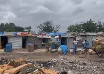 ಅಕ್ರಮ ವಲಸಿಗರ ಪ್ರದೇಶಕ್ಕೆ ಸಂಸದೆ ಶೋಭಾ ಭೇಟಿ