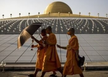 ಬುದ್ಧ ಬಿಕ್ಕುಗಳಿಂದ ಕೋಟಿ ಕೋಟಿ ಹಣ ಸುಲಿಗೆ ಮಾಡಿದ ‘ಮಿಸ್ ಗಾಲ್ಫ್’; ಏನಿದು ಭಯಂಕರ ಸೆಕ್ಸ್​ ಸ್ಕ್ಯಾಂಡಲ್​ /