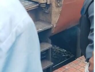 ಕುವೆಂಪು ಎಕ್ಸಪ್ರೆಸ್‌ನಲ್ಲಿ ಕಾಣಿಸಿಕೊಂಡ ಬೆಂಕಿ | ಪ್ರಯಾಣಿಕರಲ್ಲಿ ಆತಂಕ