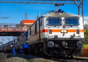 ರೈಲ್ವೆ ಇಲಾಖೆಯಲ್ಲಿ 30,307 ಹುದ್ದೆಗಳ ನೇಮಕ: ಹೀಗೆ ಅರ್ಜಿ ಸಲ್ಲಿಸಿ