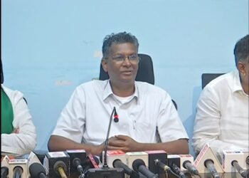 ಎರಡೂ ಸರ್ಕಾರಗಳು ಒಂದಾದರೆ ಗೊಬ್ಬರ ಸಮಸ್ಯೆ ಬಗೆಹರಿಯತ್ತೆ