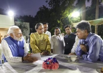 “ಭಾರತ್ ಕಿ ಬಾತ್ ಸುನಾತಾ ಹೂಂ”: ಸಿಂದೂರ ಚರ್ಚೆಯಲ್ಲಿ ಪಾಲ್ಗೊಳ್ಳಲು ಅವಕಾಶ ನೀಡದ್ದಕ್ಕೆ ಕಾಂಗ್ರೆಸ್ ವಿರುದ್ಧ ಮನೀಷ್ ತಿವಾರಿ ಪೋಸ್ಟ್!