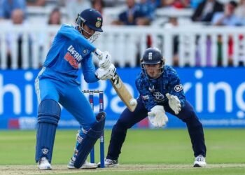 ಐಸಿಸಿ ರ್ಯಾಂಕಿಂಗ್ಸ್‌ನಲ್ಲಿ ದಿಢೀರ್ ಬದಲಾವಣೆ: ನಂ.1 ಪಟ್ಟ ಕಳೆದುಕೊಂಡ ಸ್ಮೃತಿ ಮಂಧಾನಾ, ಸಿವರ್-ಬ್ರಂಟ್‌ಗೆ ಅಗ್ರಸ್ಥಾನ!