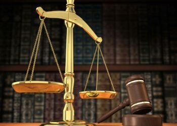 “ನ್ಯಾಯಾಲಯವೇ ನನ್ನನ್ನು ವಿಫಲಗೊಳಿಸಿತು”: ಹಿರಿಯ ನ್ಯಾಯಾಧೀಶರ ನೇಮಕದ ವಿರುದ್ಧ ಕಿರಿಯ ನ್ಯಾಯಾಧೀಶೆಯ ಭಾವುಕ ರಾಜೀನಾಮೆ!