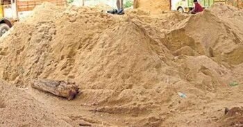 ಅಕ್ರಮ ಮರಳು ಸಾಗಾಟ : ಟಿಪ್ಪರ್ ವಶಕ್ಕೆ