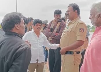 ಟೋಲ್ ಕಟ್ಟುವ ವಿಚಾರಕ್ಕೆ ಗಲಾಟೆ: ಚಾಲಕ ಮೇಲೆ ಹಲ್ಲೆ