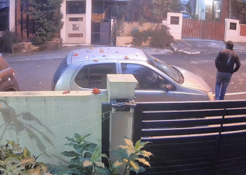 ಮನೆ ಮುಂದೆ ಕಾರು ನಿಲ್ಲಿಸುವ ಮುನ್ನ ಎಚ್ಚರ… ಎಚ್ಚರ..!