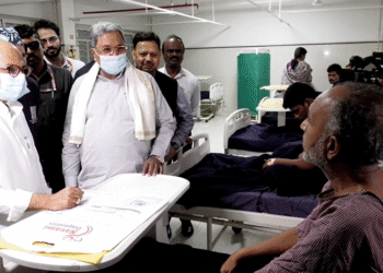 ವಿಕ್ಟೋರಿಯಾ ಆಸ್ಪತ್ರೆಗೆ ಸಿಎಂ ಸಿದ್ದರಾಮಯ್ಯ ದಿಢೀರ್ ಭೇಟಿ