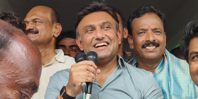 ನೀನು ನಿನ್ನ ತಂದೆಯಂತೆ ರಾಜಕೀಯ ಮಾಡು, ಚಿಲ್ಲರೆ ರಾಜಕೀಯ ಬಿಡು : ಸಚಿವ ಸುಧಾಕರ್‌ಗೆ ಸಂಸದ ಸುಧಾಕರ್‌ ಏಕವಚನದಲ್ಲೇ ಕಿವಿಮಾತು