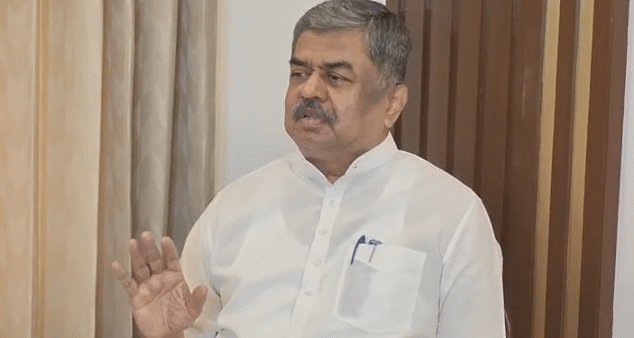 ಕೆಪಿಸಿಸಿ ಅಧ್ಯಕ್ಷರಾಗಿ ಆರ್​ಎಸ್​ಎಸ್ ಗೀತೆ ಹಾಡಿದ್ದರೆ ಡಿಕೆಶಿ ಕ್ಷಮೆ ಕೇಳಬೇಕು: ಬಿಕೆ ಹರಿಪ್ರಸಾದ್ ಆಗ್ರಹ