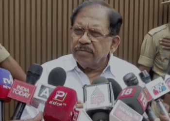 ಡಿಕೆಶಿ ಆರ್.ಎಸ್.ಎಸ್ ಗೀತೆ | ನಮಗೆ ಹೈಕಮಾಂಡ್ ಇದೆ : ಪರಮೇಶ್ವರ್