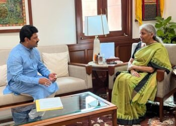 ನಿರ್ಮಲಾ ಸೀತಾರಾಮನ್‌ ರನ್ನು ಭೇಟಿ ಮಾಡಿದ ಸಂಸದ ಬಿ.ವೈ.ರಾ | ಕ್ಷೇತ್ರದ ಅಭಿವೃದ್ಧಿಗೆ ಸಹಕರಿಸುವಂತೆ ಮನವಿ