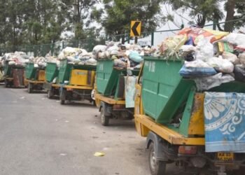 ಕಸ ಸಂಗ್ರಹಣೆಯಲ್ಲಿ ಬೆಂಗಳೂರಿನ ಮಾನ ಹರಾಜು: ಕಸದ ಗಾಡಿಗೆ ಕಸ ನೀಡದ ಮನೆಗಳಿಗೆ ದಂಡ