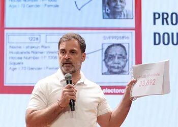 ಅರ್ಥಹೀನ ವಿಶ್ಲೇಷಣೆ”: ರಾಹುಲ್ ಗಾಂಧಿ ಆರೋಪಗಳಿಗೆ ಚುನಾವಣಾ ಆಯೋಗ ತಿರುಗೇಟು