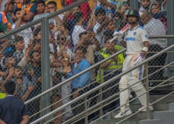 “ಇಂಗ್ಲೆಂಡ್ ಸರಣಿ ನಂತರ ಕೊಹ್ಲಿ ನಿವೃತ್ತಿಯಾಗಬೇಕಿತ್ತು”: ಮಾಜಿ ಆಯ್ಕೆ ಸಮಿತಿ ಅಧ್ಯಕ್ಷ ದಿಲೀಪ್ ವೆಂಗ್ಸರ್ಕಾರ್ ಅಸಮಾಧಾನ