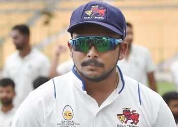 “ಪೃಥ್ವಿ ಶಾ ತಪ್ಪು ದಾರಿ ಹಿಡಿದು ತನ್ನ ವೃತ್ತಿಜೀವನವನ್ನೇ ಹಾಳುಮಾಡಿಕೊಂಡ”: ರೋಹಿತ್ ಶರ್ಮಾ ಕೋಚ್ ದಿನೇಶ್ ಲಾಡ್ ಬೇಸರ