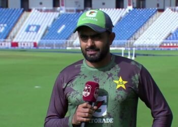 ಬಾಬರ್‌ ಆಝಮ್‌ ವೈಫಲ್ಯಕ್ಕೆ ವಿರಾಟ್‌ ಕೊಹ್ಲಿಯೇ ಕಾರಣ ಎಂದ ಅಹ್ಮದ್‌ ಶೆಹ್ಝಾದ್‌!