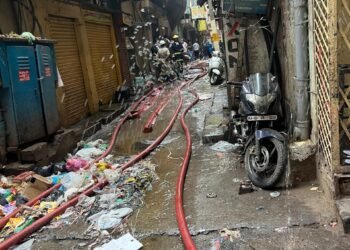 ಬೆಂಕಿ ಅವಘಡದಲ್ಲಿ ಐವರು ಸಾವು ಪ್ರಕರಣ:ಮನೆ ಮಾಲೀಕರ ವಿರುದ್ಧ ಎಫ್ ಐ ಆರ್ ದಾಖಲು