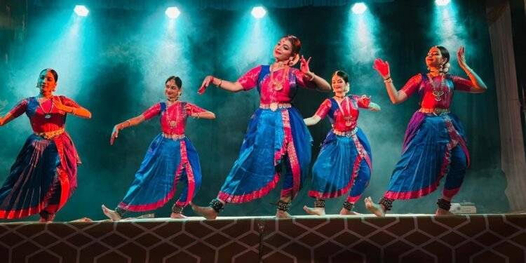 ನೀವು ನೃತ್ಯಪಟುವೇ ? ಅವಕಾಶಕ್ಕಾಗಿ ಕಾಯುತ್ತಿದ್ದೀರಾ ? "ನಂದಗೋಕುಲ" ನಿಮ್ಮನ್ನು ಕೈ ಬೀಸಿ ಕರೆಯುತ್ತಿದೆ !