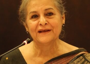 ಭೂಮಿ ವಿಶಾಲವಾಗಿದೆ, ಬಾಂಗ್ಲಾದೇಶಿಗರು ಭಾರತದಲ್ಲಿ ಬದುಕಬಹುದು”: ಸೋನಿಯಾ ಆಪ್ತೆಯ ಹೇಳಿಕೆಗೆ ಬಿಜೆಪಿ ತೀವ್ರ ಆಕ್ರೋಶ