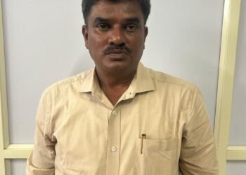 ಲೋಕಯುಕ್ತ ದಾಳಿ | ಮಹಾನಗರ ಪಾಲಿಕೆ ಅಧಿಕಾರಿ, 10 ಸಾವಿರ ನಗದು ವಶ