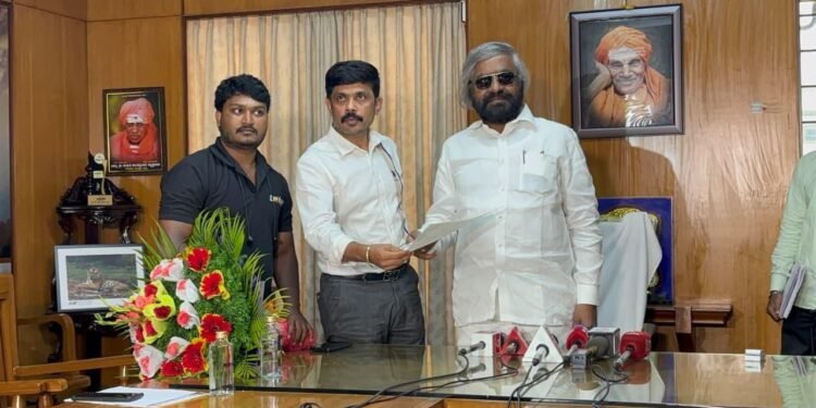 ವಿಷ್ಣು ಸಮಾಧಿ ಎಲ್ಲಾಗುತ್ತೆ !? ಕೊನೆಗೂ ಸಾಹಸಸಿಂಹ ಅಭಿಮಾನಿಗಳಿಗೆ ಶುಭಸುದ್ಧಿ !