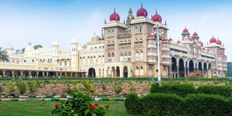 ಮಾವುತರ ಸ್ವಾಗತಕ್ಕೆ ಸಜ್ಜಾಗುತ್ತಿರುವ ಅರಮನೆ ನಗರಿ