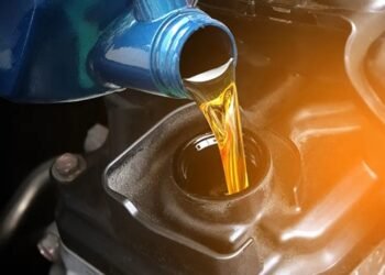 ಇಂಜಿನ್‌ ಆಯಿಲ್‌ ಕುಡಿದೇ ಬದುಕುತ್ತಿರುವ ಮನುಷ್ಯ !