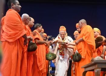 Dharmasthala: Dharma Protection Conference | Jain Bhattarakkaras show solidarity in support of Dharmadhikar