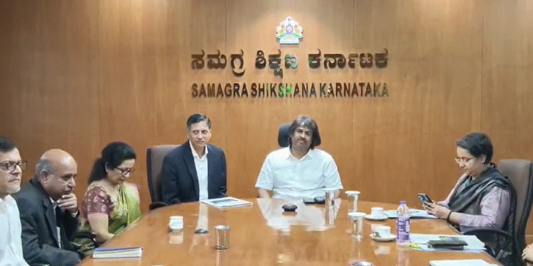 ಶಿಕ್ಷಣ ಇಲಾಖೆ — ರೋಟರಿ ಕ್ಲಬ್‌ ಒಡಂಬಡಿಕೆ: ಸರ್ಕಾರಿ ಶಾಲೆಗಳಿಗೆ ಬೆಂಚು-ಇಂಟರಾಕ್ಟಿವ್‌ ಎಲ್‌ಇಡಿ ಬೋರ್ಡ್‌ಗಳ ಸೌಲಭ್ಯ