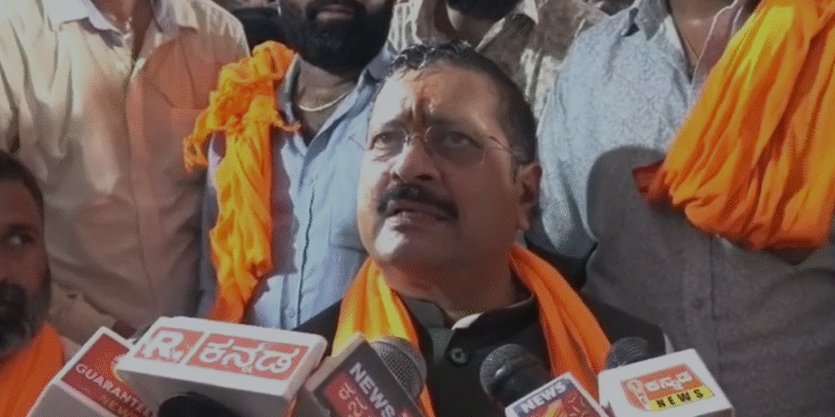 ರಾಜ್ಯದಲ್ಲಿ ಔರಂಗಜೇಬನ ಆಡಳಿತವಿದೆ, ಬಿಜೆಪಿಯವರೂ ಕಳ್ಳರೆ : ಯತ್ನಾಳ್‌ ಕೆಂಡಾಮಂಡಲ