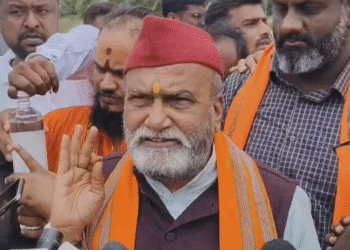 ಮದ್ದೂರಿನಲ್ಲಿ ಪ್ರಮೋದ್‌ ಮುತಾಲಿಕ್‌ ನಿರ್ಬಂಧ | ಸರ್ಕಾರದ ವಿರುದ್ಧ ಘೋಷಣೆ ಕೂಗಿ ಆಕ್ರೋಶ