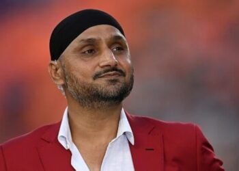 ‘ಸ್ಲ್ಯಾಪ್-ಗೇಟ್’ ವಿಡಿಯೋ ಬಿಡುಗಡೆ: ಲಲಿತ್ ಮೋದಿ ವಿರುದ್ಧ ಹರ್ಭಜನ್ ಸಿಂಗ್ ತೀವ್ರ ವಾಗ್ದಾಳಿ!