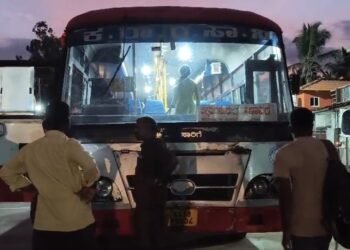 ಕೆಎಸ್‌ಆರ್‌ಟಿಸಿ ಬಸ್‌ನ ವ್ಯವಸ್ಥೆ ಕಂಡು ಕಂಗಾಲಾದ ಪ್ರಯಾಣಿಕರು