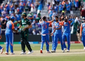 ಸ್ಫೋಟಕ ಶತಕ ಬಾರಿಸಿದ ಆರ್ಸಿಬಿ ಆಟಗಾರ: ಇಂಗ್ಲೆಂಡ್ ಪರ ಹೊಸ ಟಿ20 ದಾಖಲೆ!