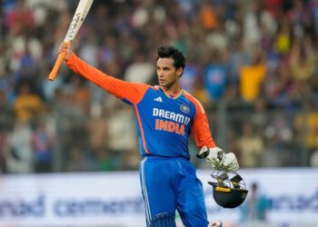 ಅವನಿನ್ನೂ ಬ್ಯಾಟ್ ಹಿಡಿಯಲು ಕಲಿತ ಮಗು ಅಂದಿದ್ದೆ’: ಮಗನ ಯಶಸ್ಸಿನ ಕಥೆ ಹೇಳಿ ಹೆಮ್ಮೆಪಟ್ಟ ಅಭಿಷೇಕ್ ತಂದೆ