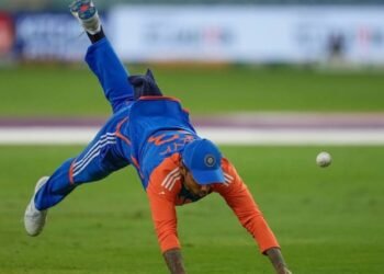 ಏಷ್ಯಾ ಕಪ್ ಫೈನಲ್ ಪ್ರವೇಶಿಸಿದರೂ, ಕಳಪೆ ಫೀಲ್ಡಿಂಗ್ನಿಂದ ಟೀಮ್ ಇಂಡಿಯಾಗೆ ತಲೆನೋವು; ಕೋಚ್ ದಿಲೀಪ್ಗೆ ಕುತ್ತು?