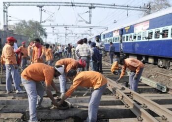 11 ಲಕ್ಷ ನೌಕರರಿಗೆ ದೀಪಾವಳಿ ಗಿಫ್ಟ್ ಕೊಟ್ಟ ಕೇಂದ್ರ ಸರ್ಕಾರ: ಇಷ್ಟು ಸಿಗಲಿದೆ ಬೋನಸ್